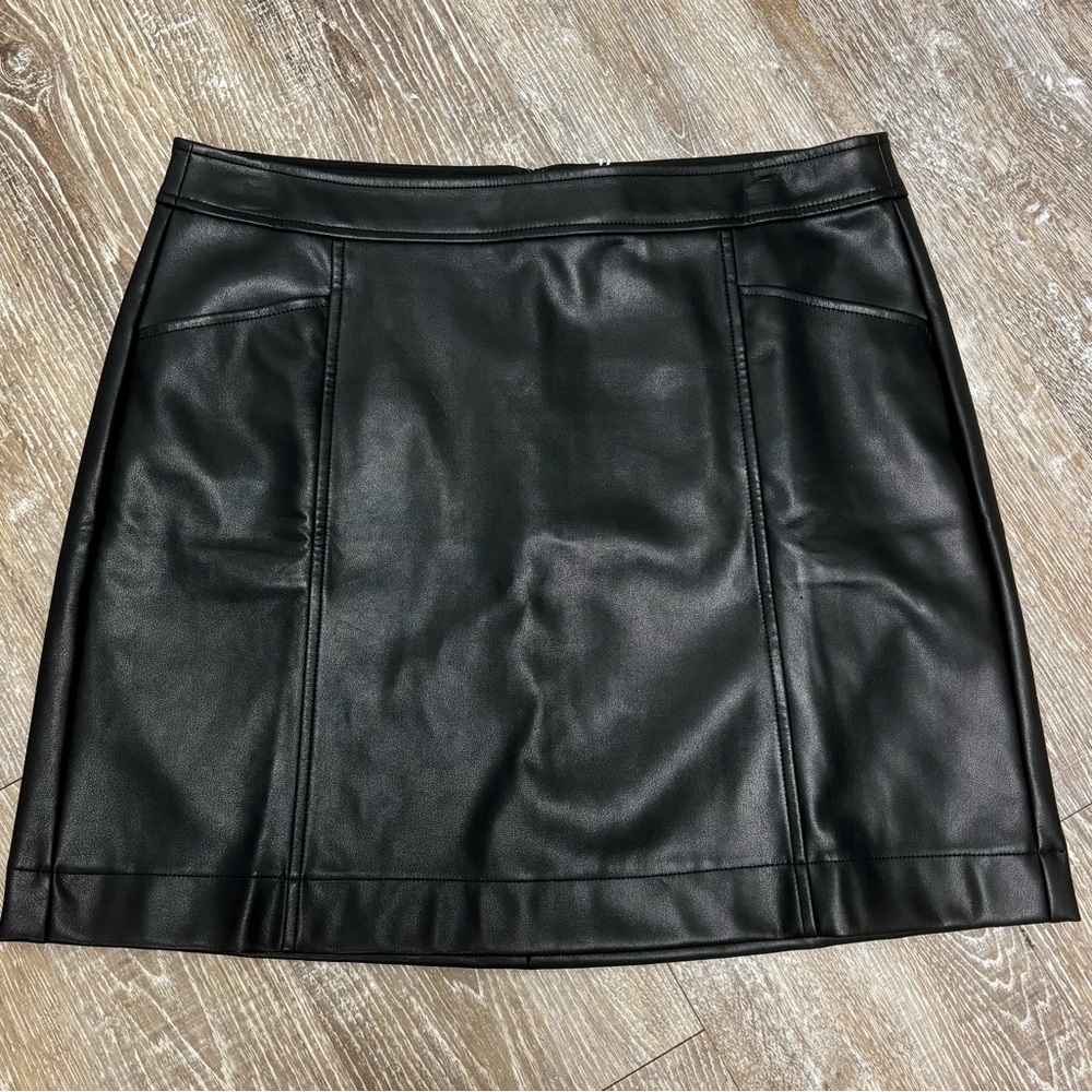 LOFT Black Mini Skirt